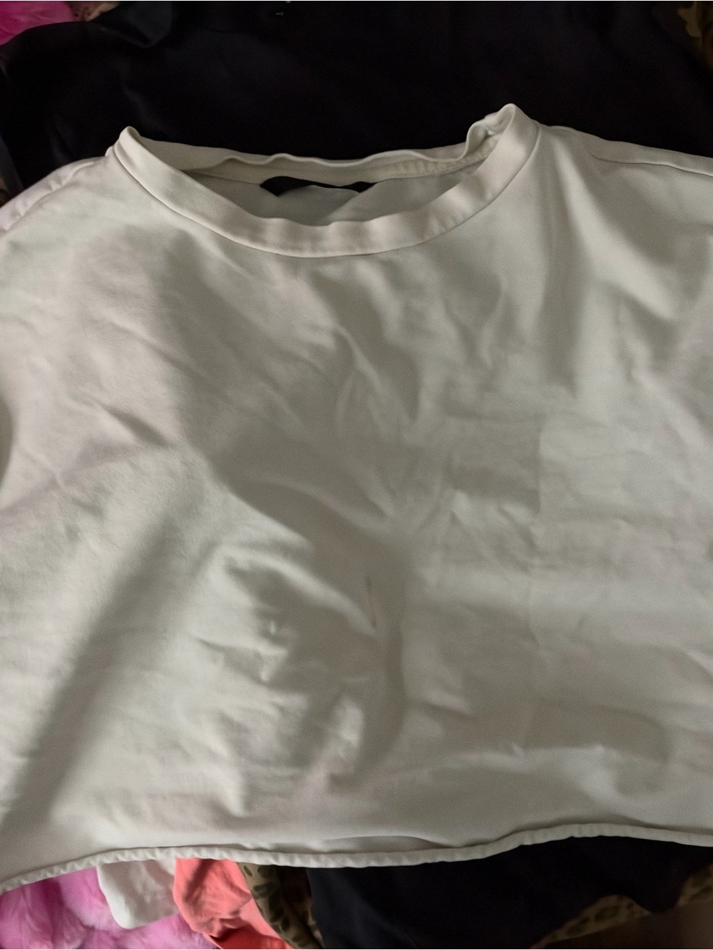 Women’s  White Crewneck cropped Shirt - Classic Basic Tee